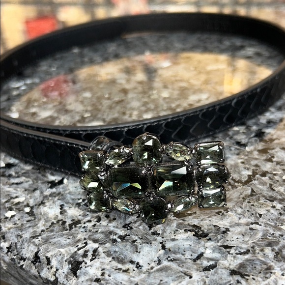 ⭐️NWOT Lauren Ralph Lauren Faux Snakeskin Black Belt with Gemstone Buckle⭐️ - Picture 2 of 8